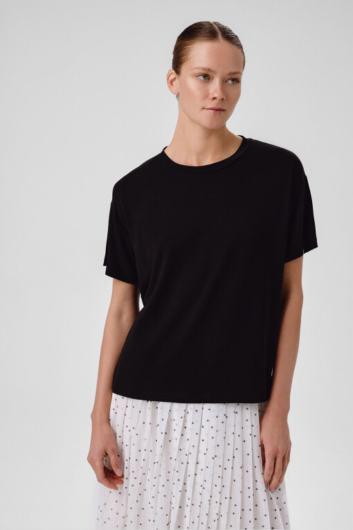 Black Crew Neck Short Sleeve Women's T-Shirt 