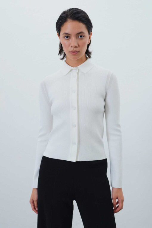 Ecru Shirt Collar Slim Fit Knit Women’s Cardigan 